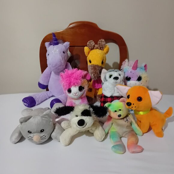 Bundle of Stuffed Toys - Picture 2 of 10